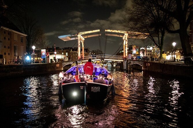 Amsterdam Canal Cruise With Live Guide and Unlimited Drinks - Location Details