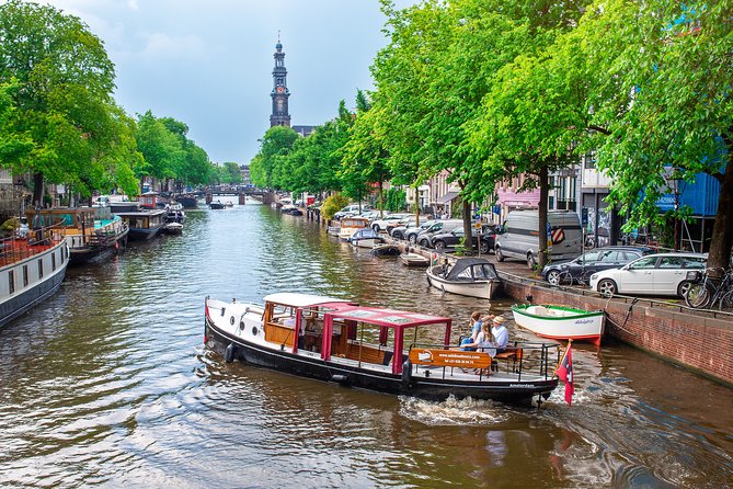 Amsterdam Small-Group Canal Cruise With Dutch Snacks and Drink