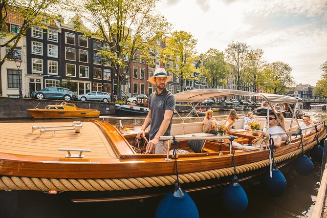 Amsterdam Small-Group Evening Canal Cruise Including Wine, Craft Beer, Cheese - Atmosphere and Reviews