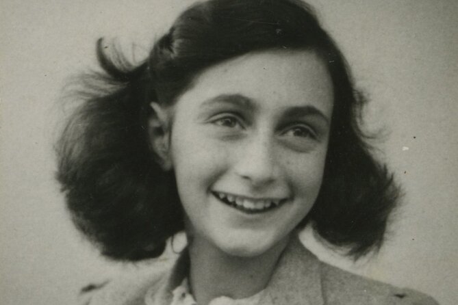 Anne Frank and the Jewish History of Amsterdam Private Tour - Booking Information and VR Simulation