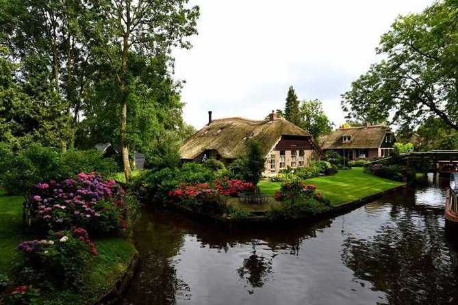 Giethoorn and Zaanse Schans Trip From Amsterdam With Small Boat