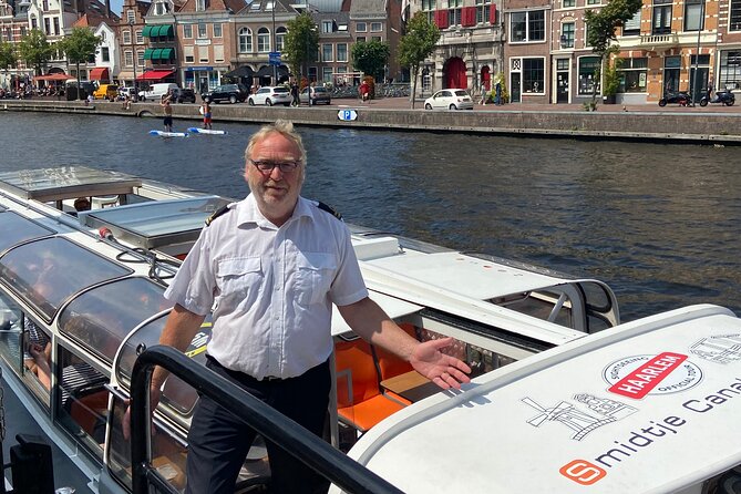 Haarlem: 50 Minutes Boat Cruise - Historical Insights and Narration