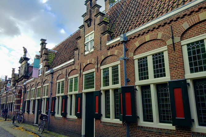 Haarlem Walking Tour. Unknown and Surprising