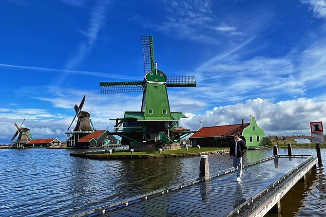 Zaanse Schans and Giethoorn Unique Day Trip With Boat Cruise - Tour Highlights