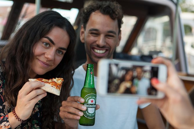 Amsterdam Evening Canal Cruise With Pizza and Drinks
