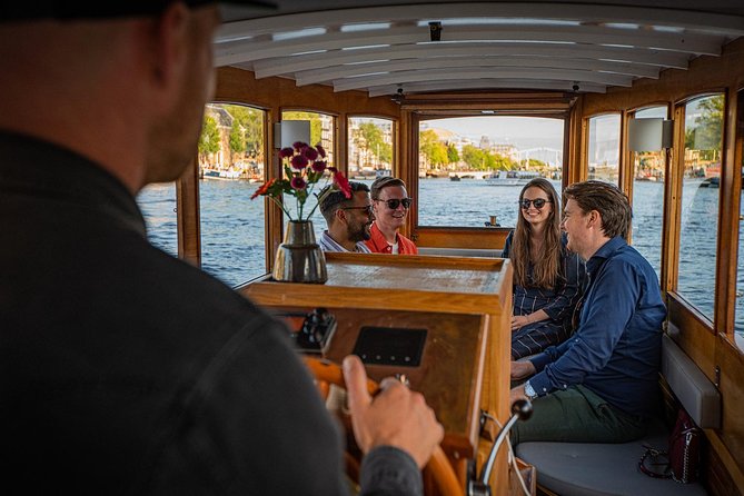 Amsterdam Light Festival Private Cruise With Welcome Drink - Booking Logistics
