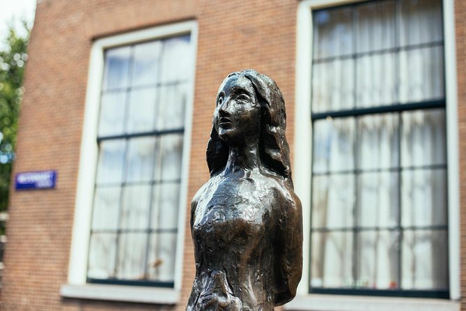 Anne Frank and Jewish Culture Private Walking Tour in Amsterdam - Tour Guide Experience
