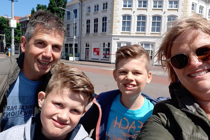 E-Scavenger Hunt Zierikzee: Explore the City at Your Own Pace - Navigate the City With GPS Prompts