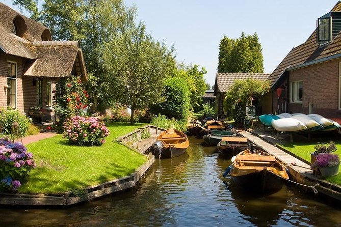 Giethoorn Day Private Tour - Booking Information