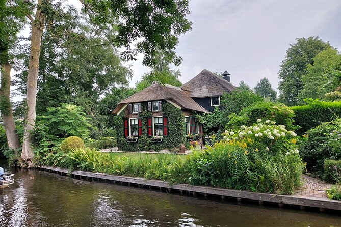 Small-Group Tour to Windmills & Giethoorn With Mercedes Van - Certified Guide and Van