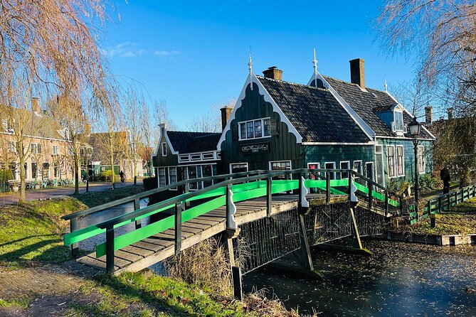 Zaanse Schans and Giethoorn Unique Day Trip With Boat Cruise - Boat Cruise Experience