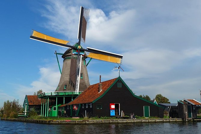 Zaanse Schans Windmills, Cheese and Clogs and Volendam Tour From Amsterdam - Booking and Accessibility