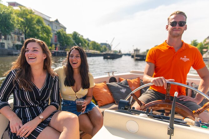 Amsterdam Canal Cruise With Live Guide and Onboard Bar - Customer Reviews and Experience