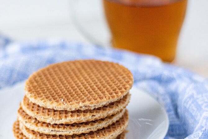 Amsterdam: Luxury Guided Boat Tour Stroopwafels and Drinks! - Additional Information
