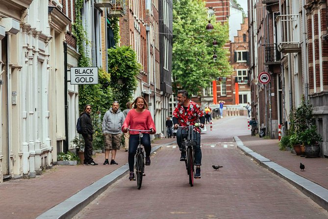 Amsterdam PRIVATE Bike Tour With Locals: Bike & Local Snack Included - Customer Reviews and Recommendations