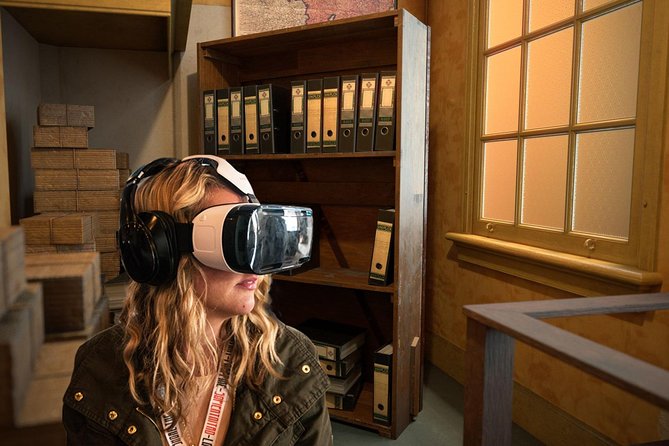 Anne Frank'S Last Walk and Visit the Anne Frank House in Virtual Reality - Customer Service Insights