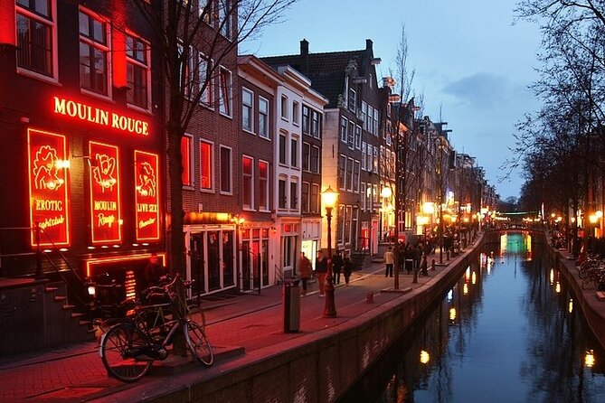 5 Hrs Golden Age Amsterdam Private Walking Tour With Local Guide - Local Guide Experience