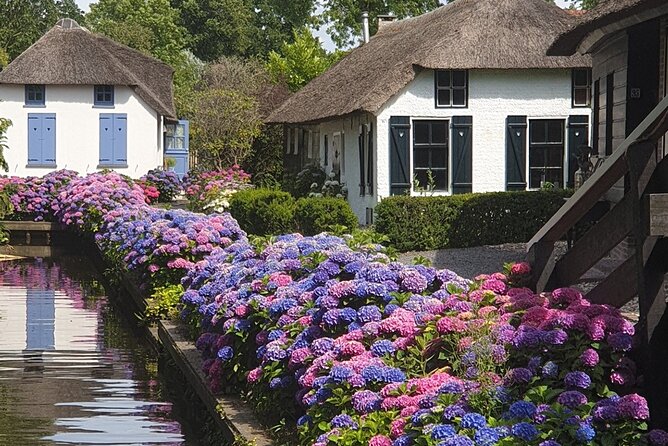 Giethoorn and Zaanse Schans Trip From Amsterdam With Small Boat - Frequently Asked Questions