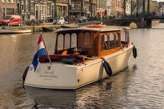 Amsterdam: Luxury Guided Boat Tour Stroopwafels and Drinks! - Frequently Asked Questions