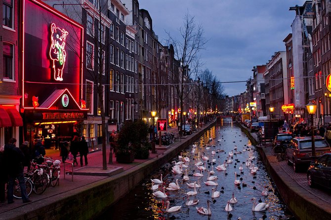 Private Amsterdam Photography Tour With a Professional Photographer - Just The Basics