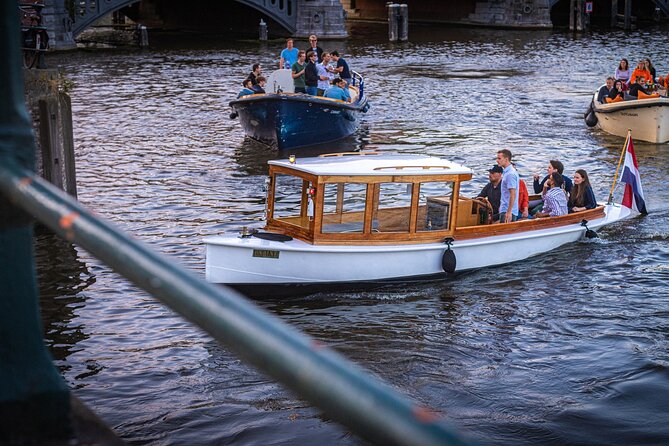 2-Hour Unique Amsterdam Dinner Cruise on a Historic Saloon Boat - Guest Requirements